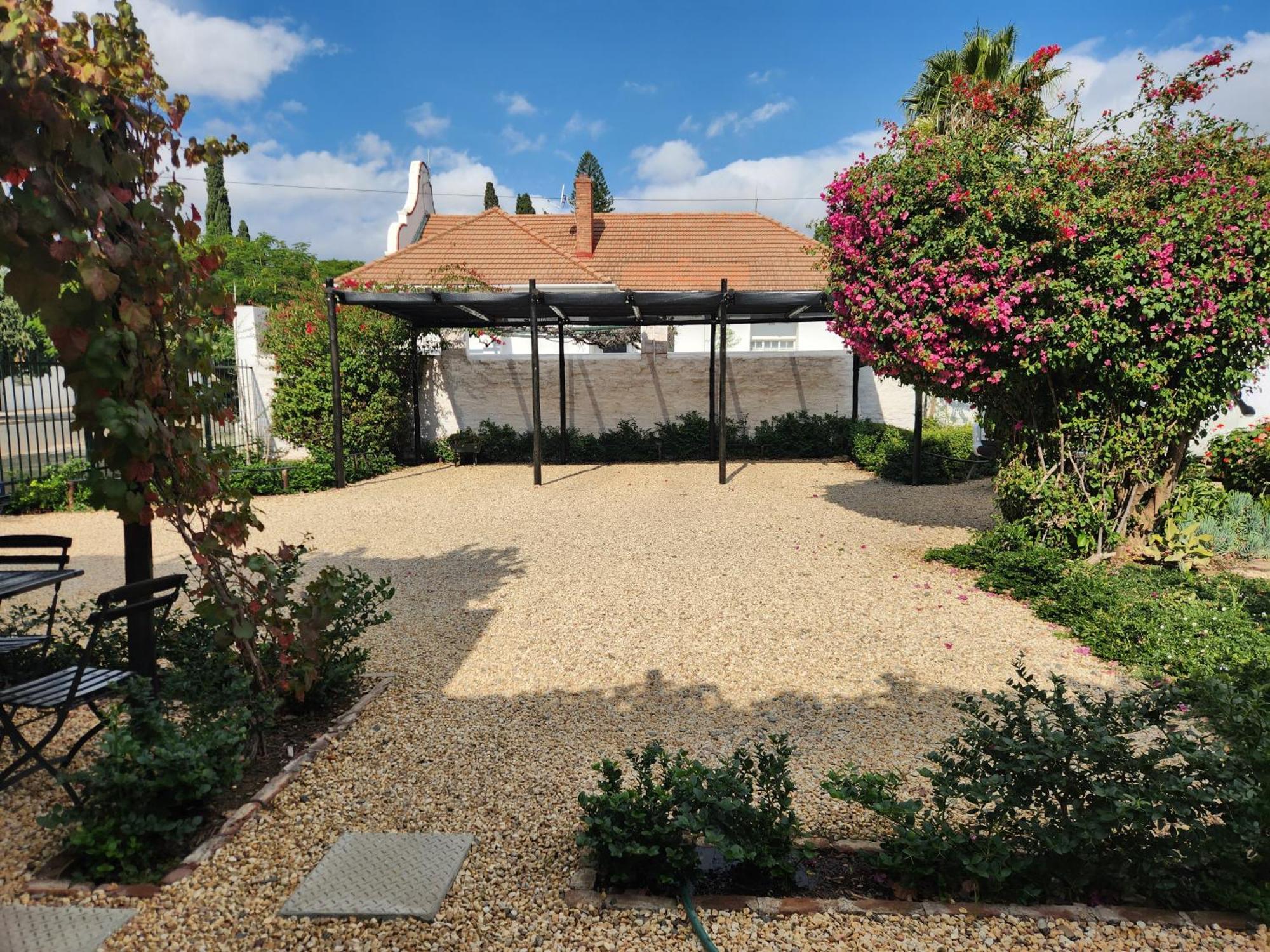 Die Dorpshuis Graaff Reinet Exterior photo