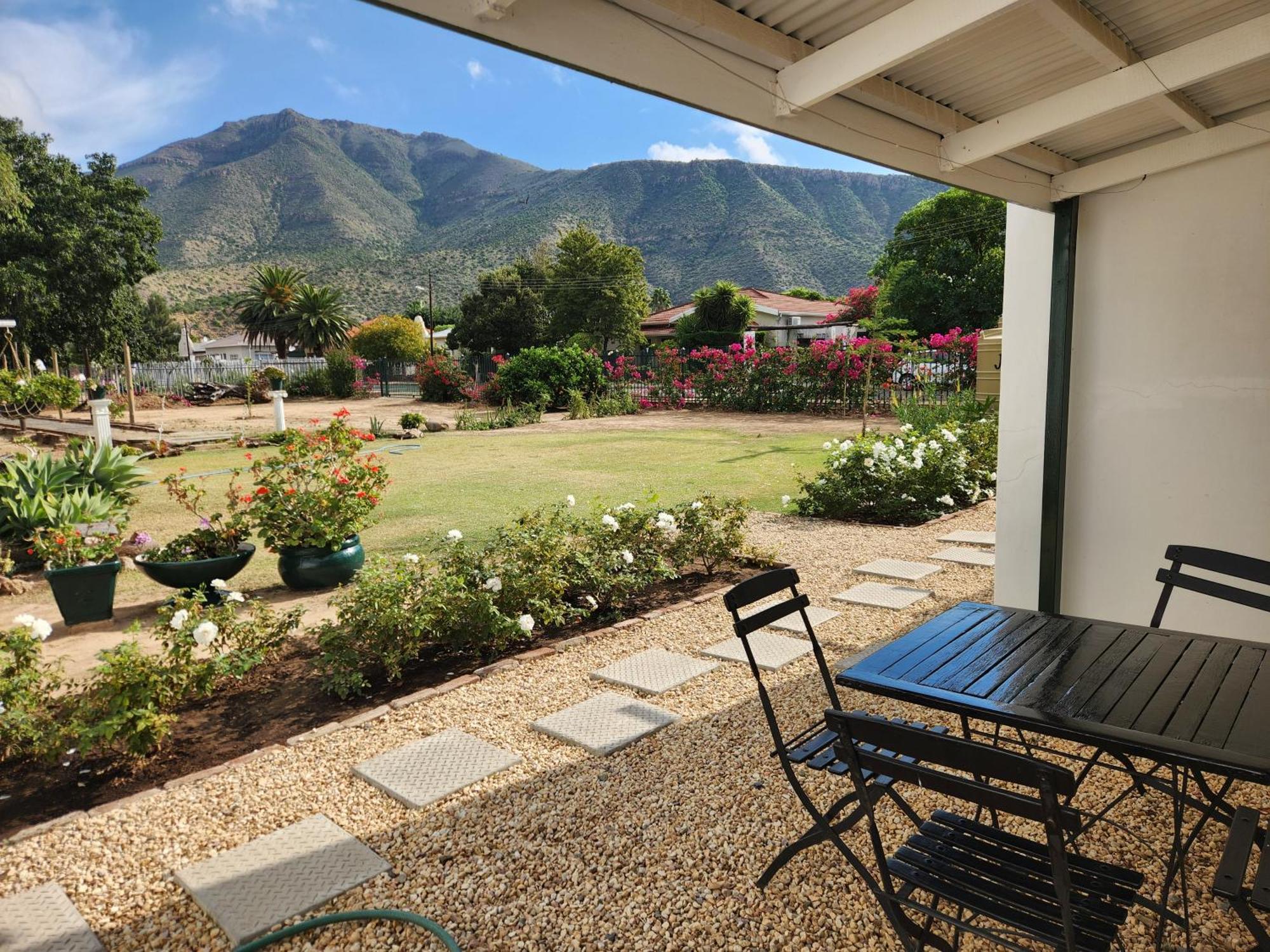 Die Dorpshuis Graaff Reinet Exterior photo